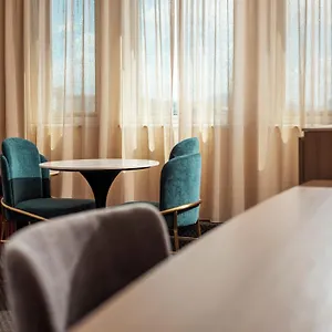 lenna-of-hobart.top-hotels-hobart.com/