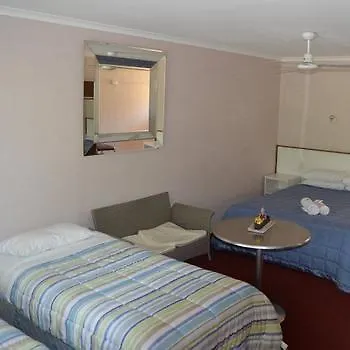Beerwah Glasshouse Motel