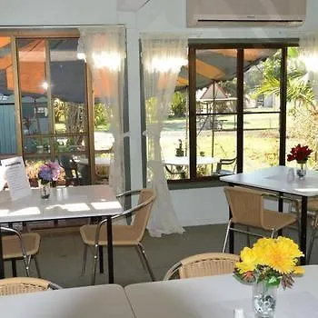 Beerwah Glasshouse Motel