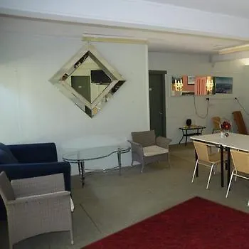 Beerwah Glasshouse Motel
