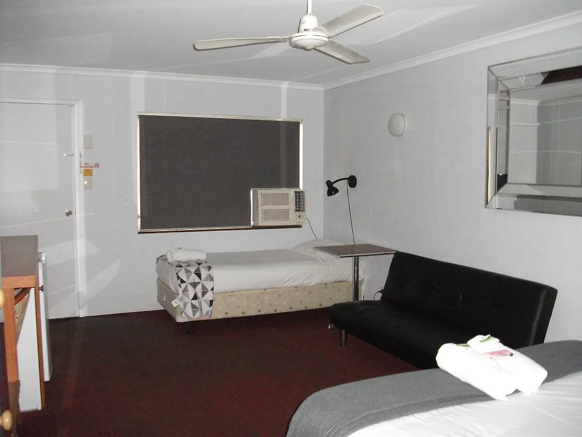Beerwah Glasshouse Motel Australia