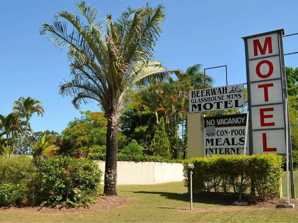 Beerwah Glasshouse Motel