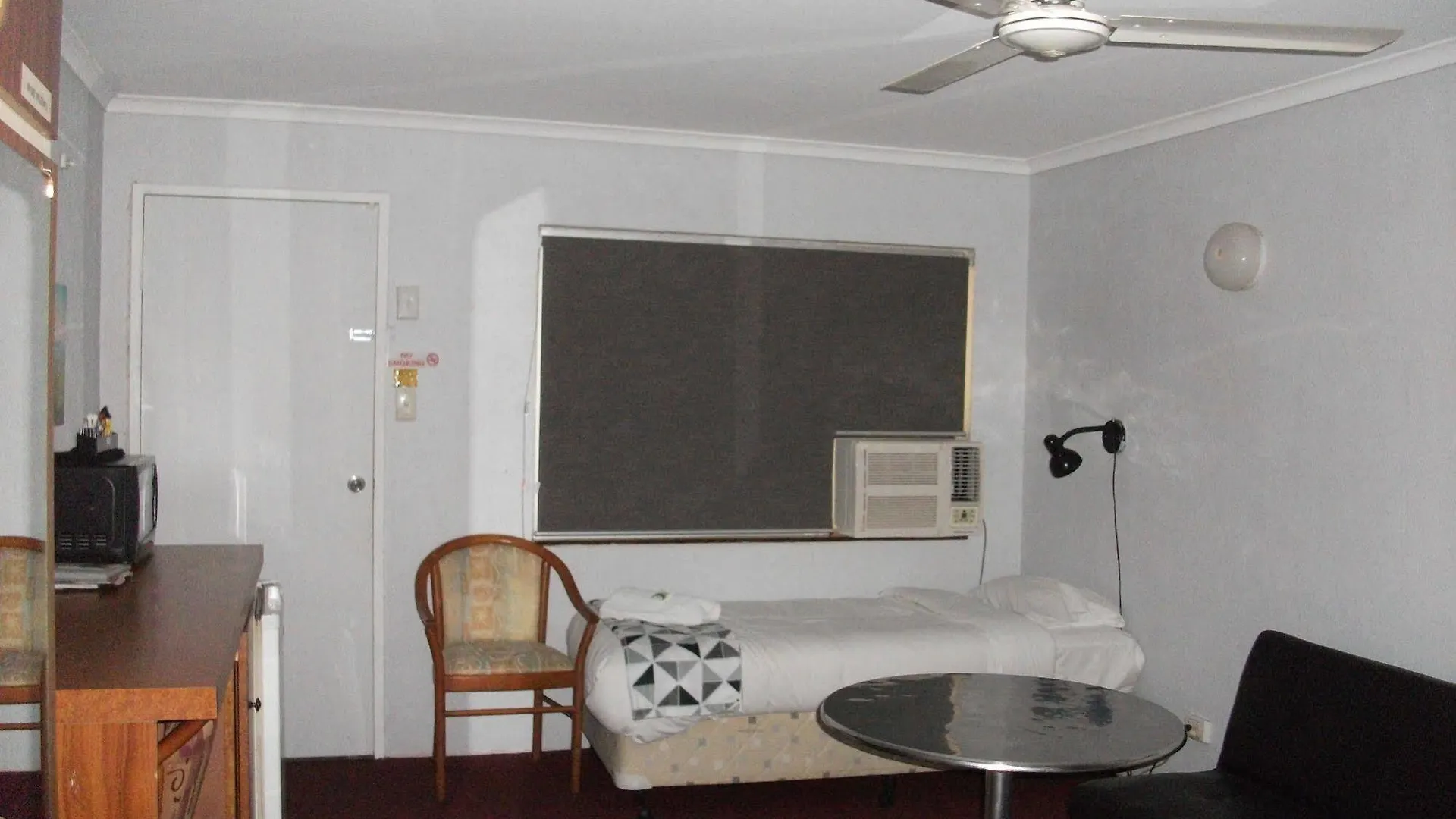 Beerwah Glasshouse Motel