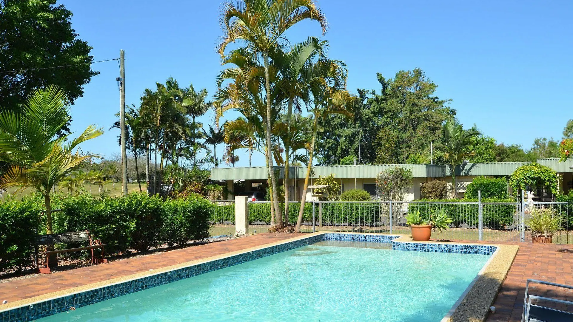 Beerwah Glasshouse Motel