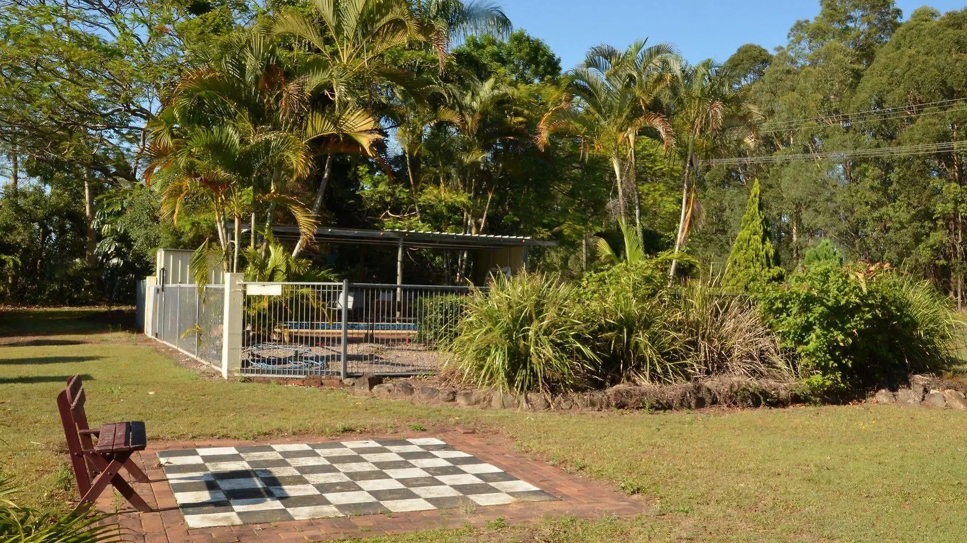 Beerwah Glasshouse Motel