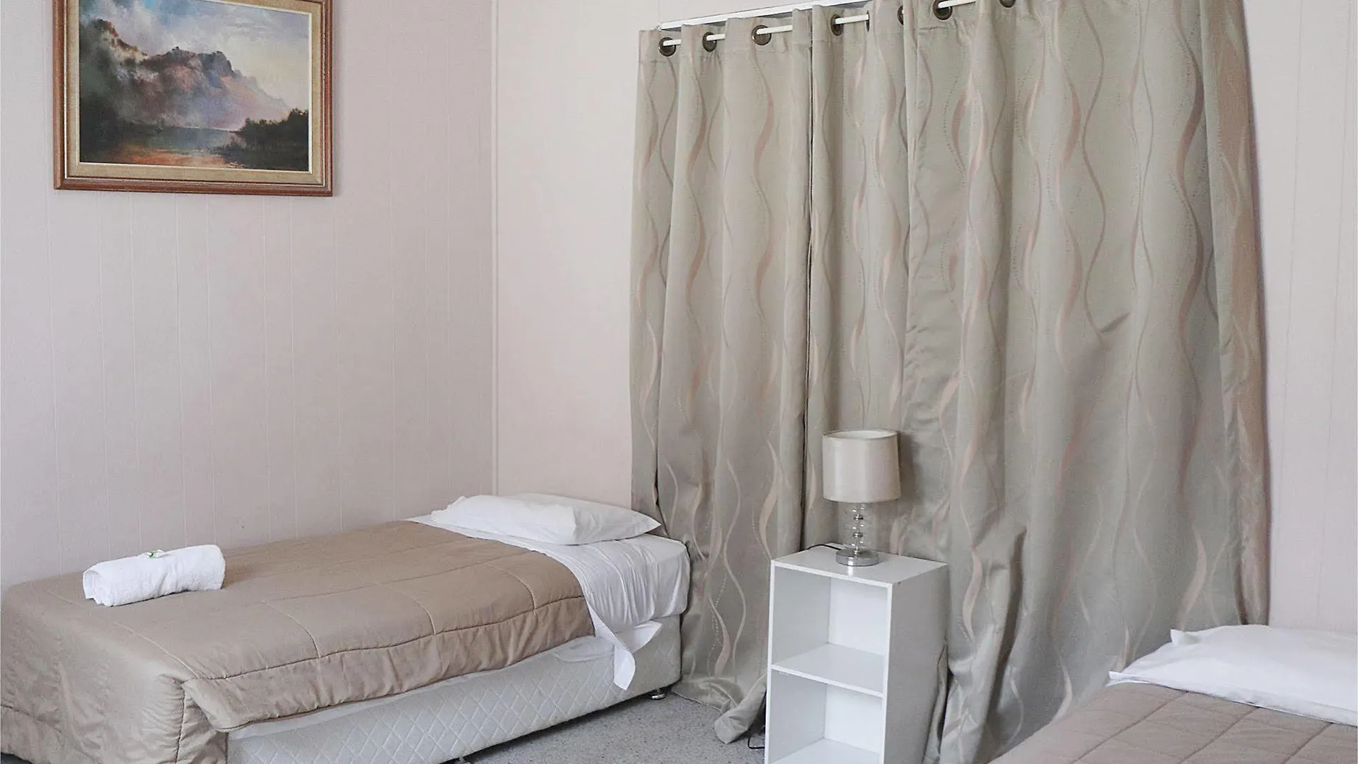 Beerwah Glasshouse Motel Australia